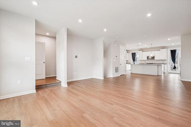 4016 SHIRE MEADOW LN, Triangle, VA 22172