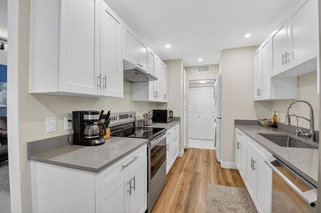 6342 LONGBOAT Lane W 201, Boca Raton, FL 33433