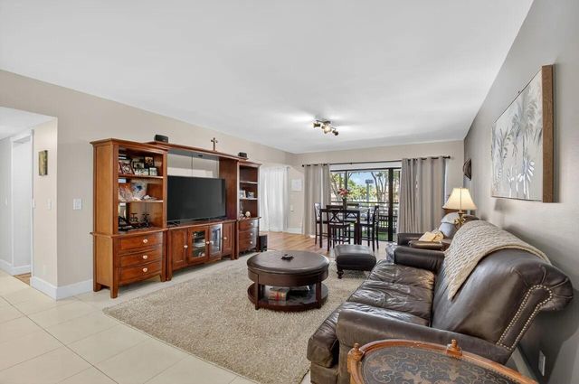 6342 LONGBOAT Lane W 201, Boca Raton, FL 33433