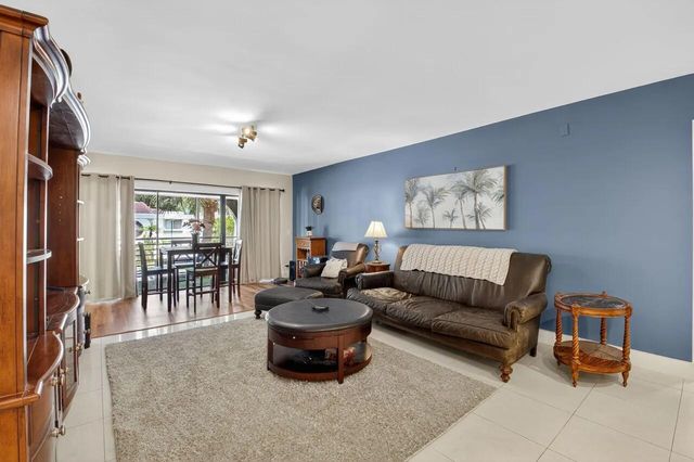 6342 LONGBOAT Lane W 201, Boca Raton, FL 33433