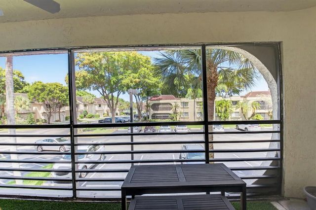 6342 LONGBOAT Lane W 201, Boca Raton, FL 33433