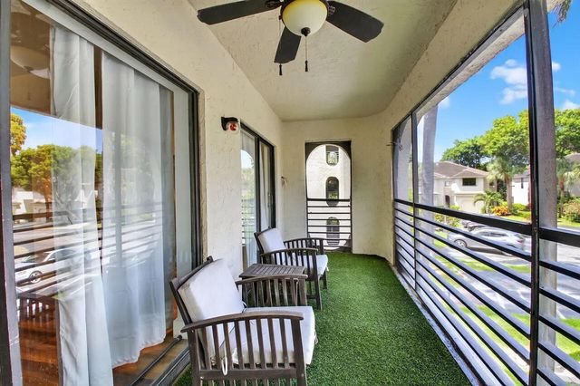 6342 LONGBOAT Lane W 201, Boca Raton, FL 33433