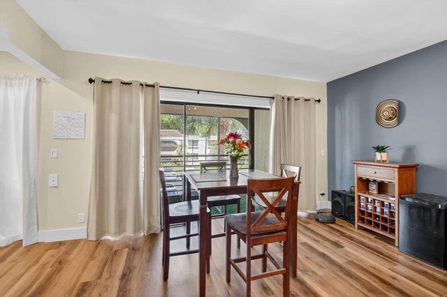 6342 LONGBOAT Lane W 201, Boca Raton, FL 33433