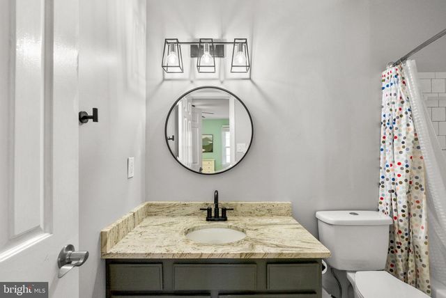 6045 CROWN ROYAL CIR, Alexandria, VA 22310