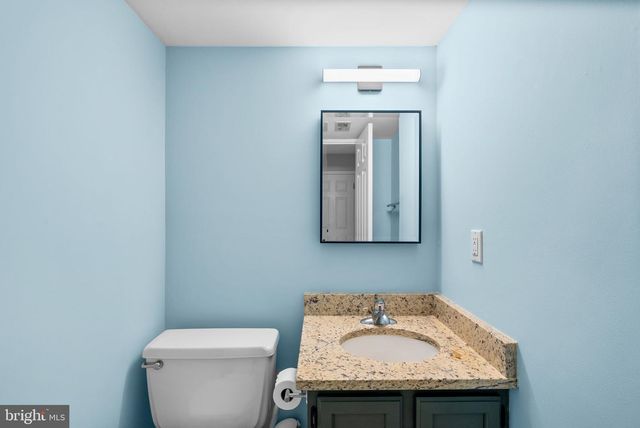 6045 CROWN ROYAL CIR, Alexandria, VA 22310