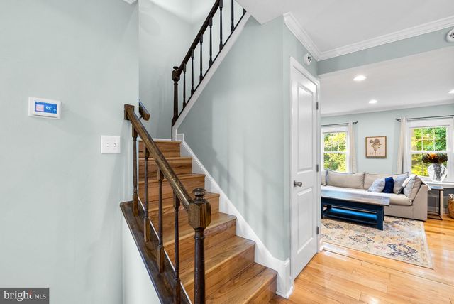 6045 CROWN ROYAL CIR, Alexandria, VA 22310