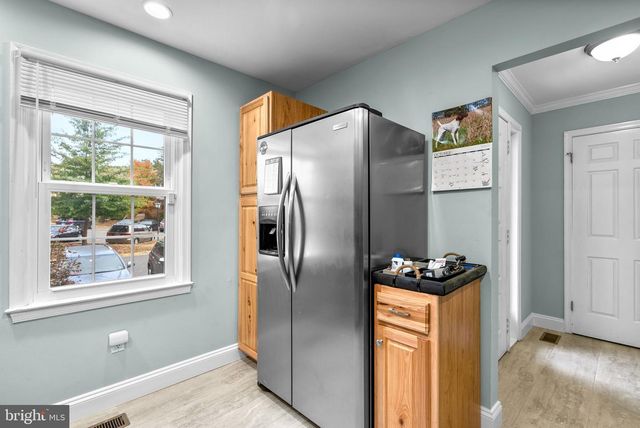 6045 CROWN ROYAL CIR, Alexandria, VA 22310