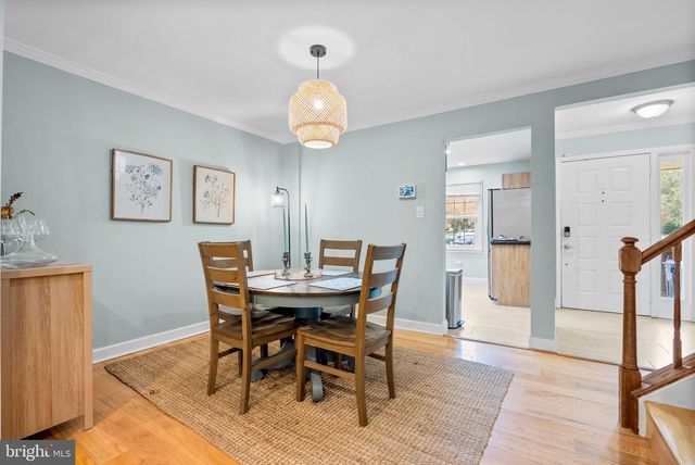 6045 CROWN ROYAL CIR, Alexandria, VA 22310