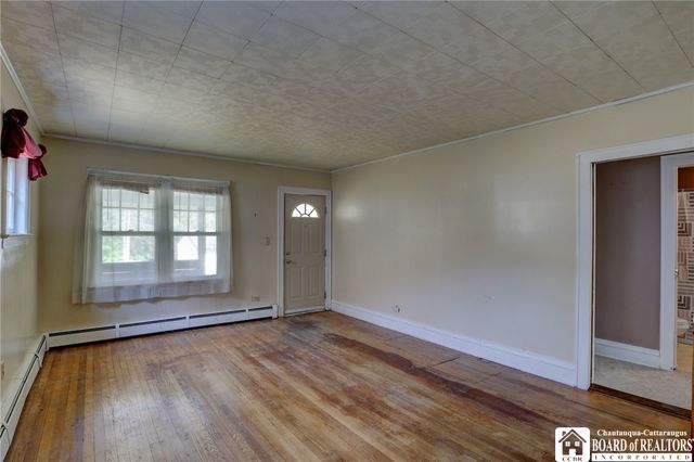 93 Summit Avenue, Jamestown, NY 14701