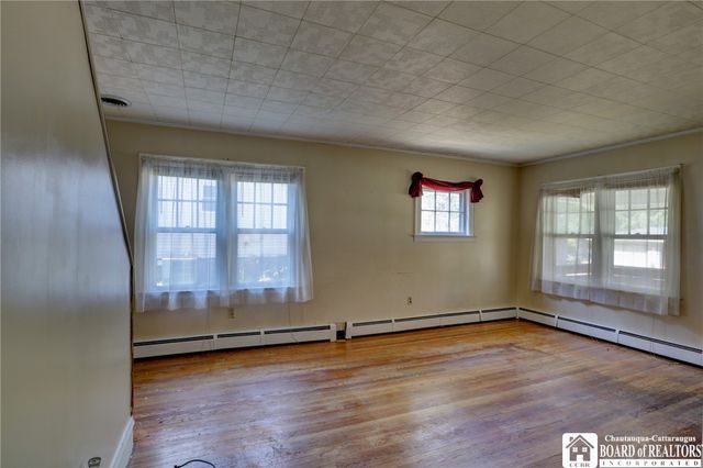 93 Summit Avenue, Jamestown, NY 14701