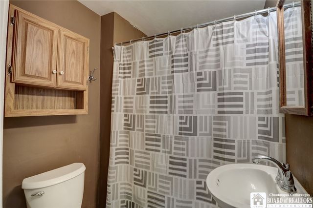 93 Summit Avenue, Jamestown, NY 14701