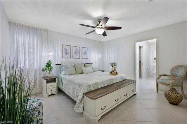 601 97th AVE N, Naples, FL 34108