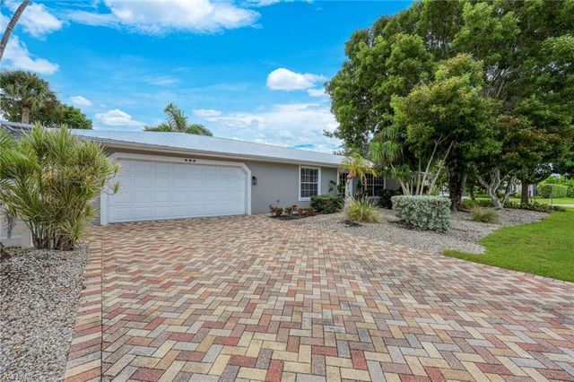 601 97th AVE N, Naples, FL 34108