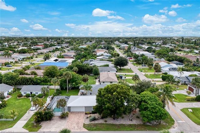 601 97th AVE N, Naples, FL 34108