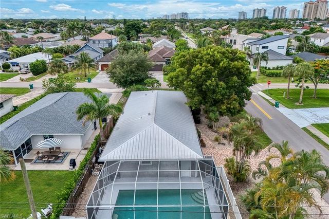 601 97th AVE N, Naples, FL 34108