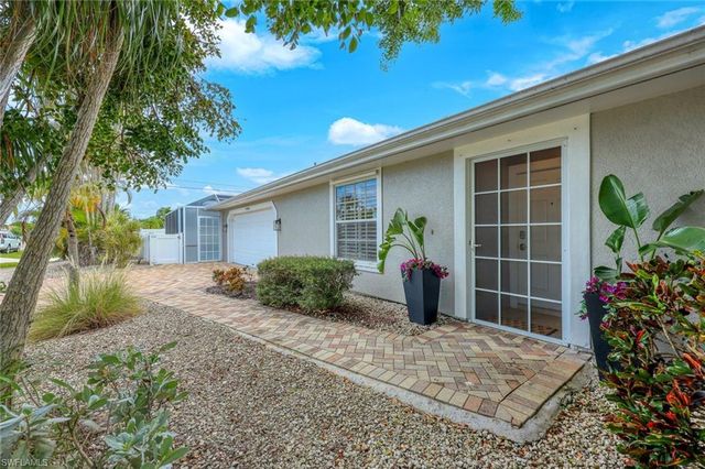 601 97th AVE N, Naples, FL 34108