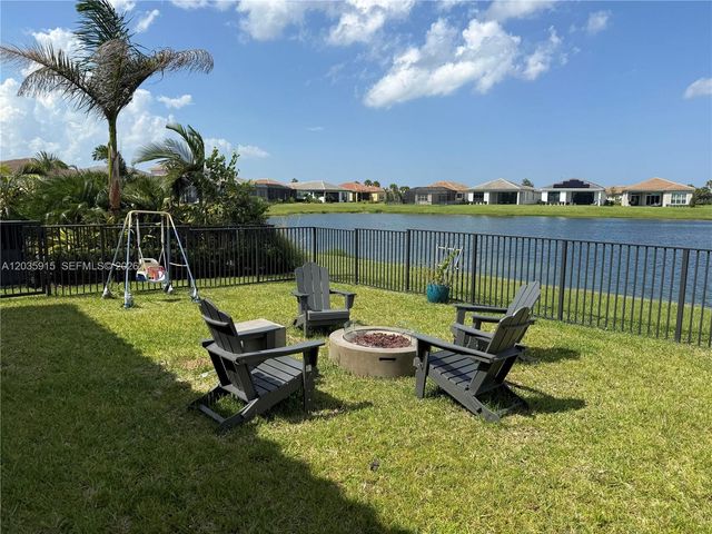 9488 SW Pepoli Way, Port St Lucie, FL 34987