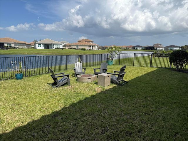 9488 SW Pepoli Way, Port St Lucie, FL 34987