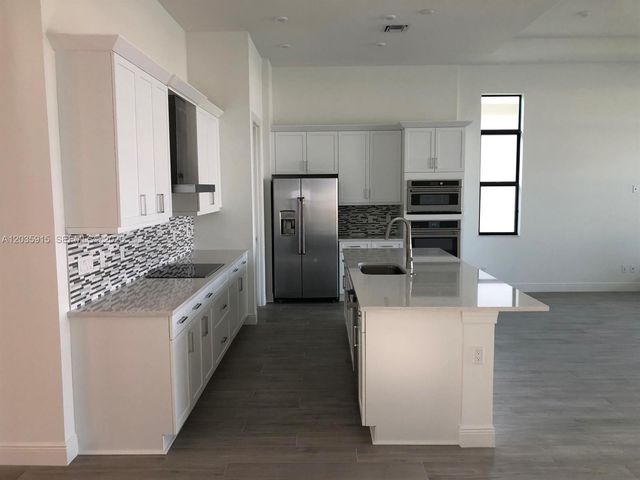 9488 SW Pepoli Way, Port St Lucie, FL 34987