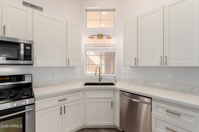 14672 W WHITTON Avenue, Goodyear, AZ 85395