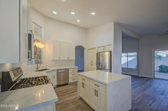 14672 W WHITTON Avenue, Goodyear, AZ 85395