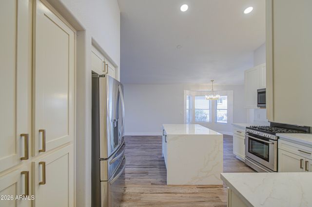 14672 W WHITTON Avenue, Goodyear, AZ 85395