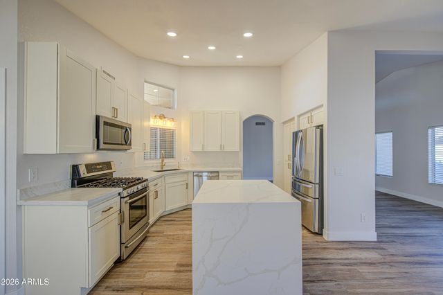 14672 W WHITTON Avenue, Goodyear, AZ 85395