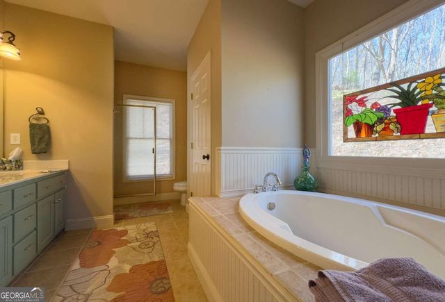 526 Garland Ridge Drive, Hayesville, NC 28904