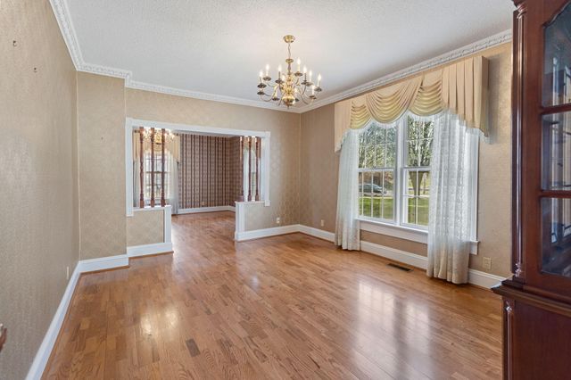 726 Georgia Avenue, Etowah, TN 37331