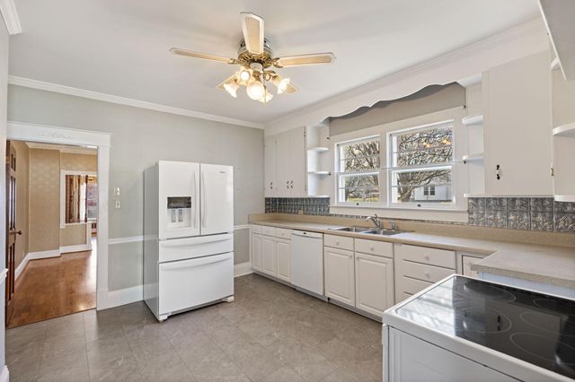 726 Georgia Avenue, Etowah, TN 37331