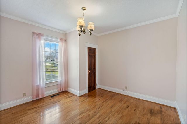 726 Georgia Avenue, Etowah, TN 37331