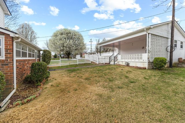 726 Georgia Avenue, Etowah, TN 37331