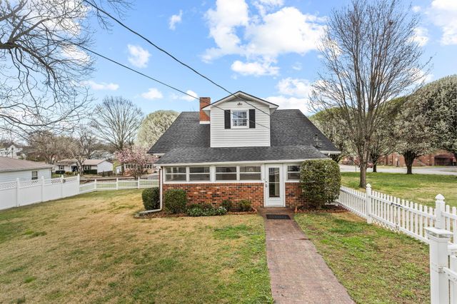 726 Georgia Avenue, Etowah, TN 37331