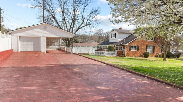 726 Georgia Avenue, Etowah, TN 37331