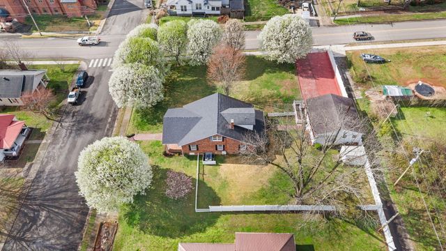 726 Georgia Avenue, Etowah, TN 37331