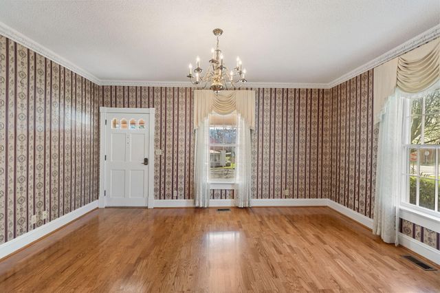 726 Georgia Avenue, Etowah, TN 37331