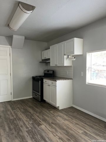 435 N SAN HORACIO AVE, San Antonio, TX 78228