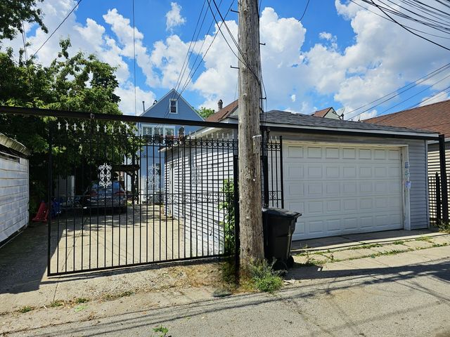 2437 N Central Avenue, Chicago, IL 60639