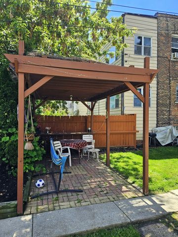 2437 N Central Avenue, Chicago, IL 60639