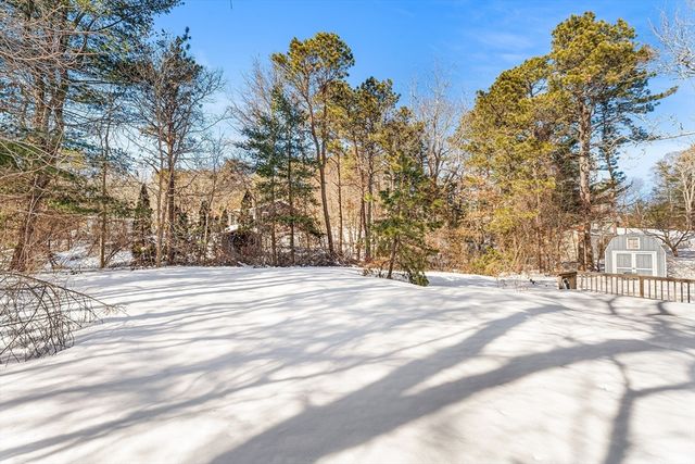 10 Oriole Way, Plymouth, MA 02360