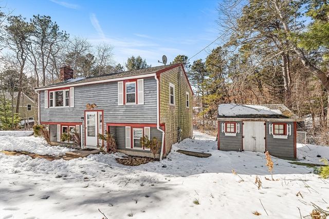 10 Oriole Way, Plymouth, MA 02360