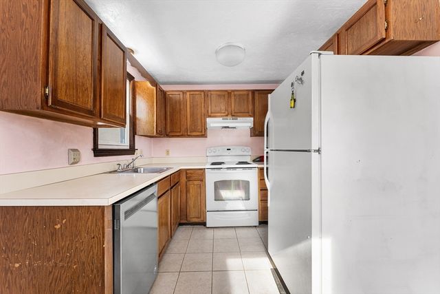 10 Oriole Way, Plymouth, MA 02360