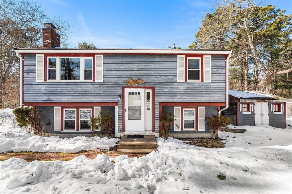 10 Oriole Way, Plymouth, MA 02360