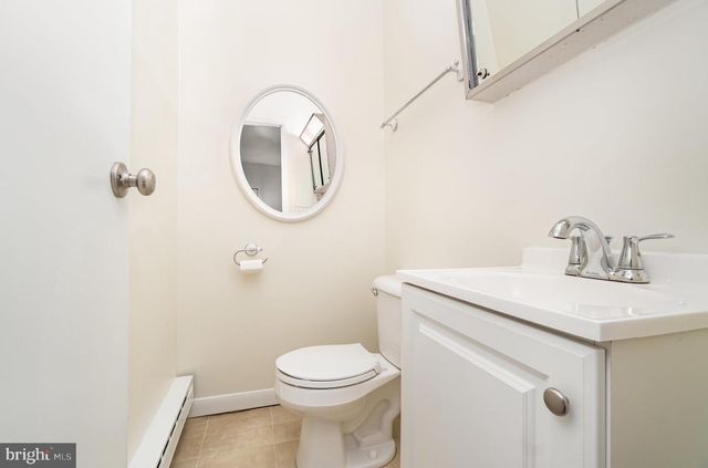 988 W AREBA AVE, Hershey, PA 17033