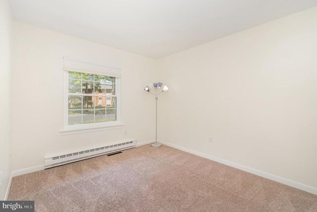 988 W AREBA AVE, Hershey, PA 17033
