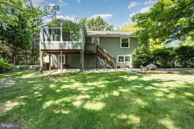 988 W AREBA AVE, Hershey, PA 17033