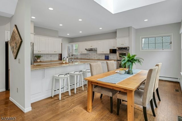 89 Beechwood Rd, Summit City, NJ 07901