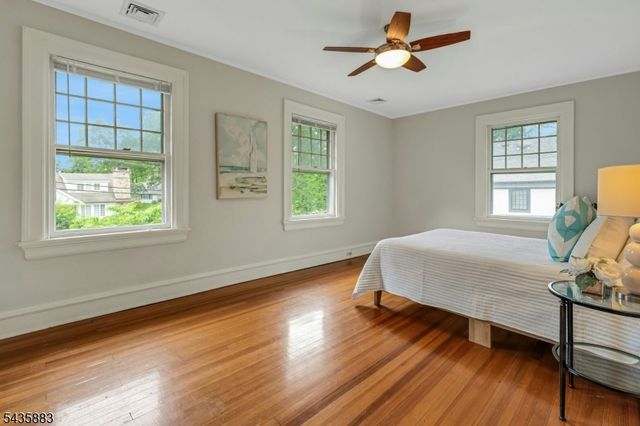 89 Beechwood Rd, Summit City, NJ 07901