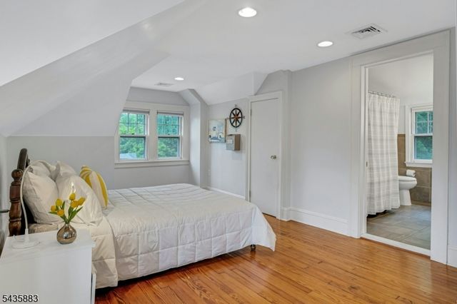 89 Beechwood Rd, Summit City, NJ 07901