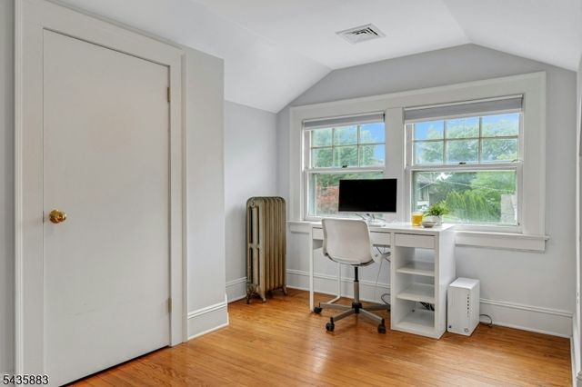 89 Beechwood Rd, Summit City, NJ 07901